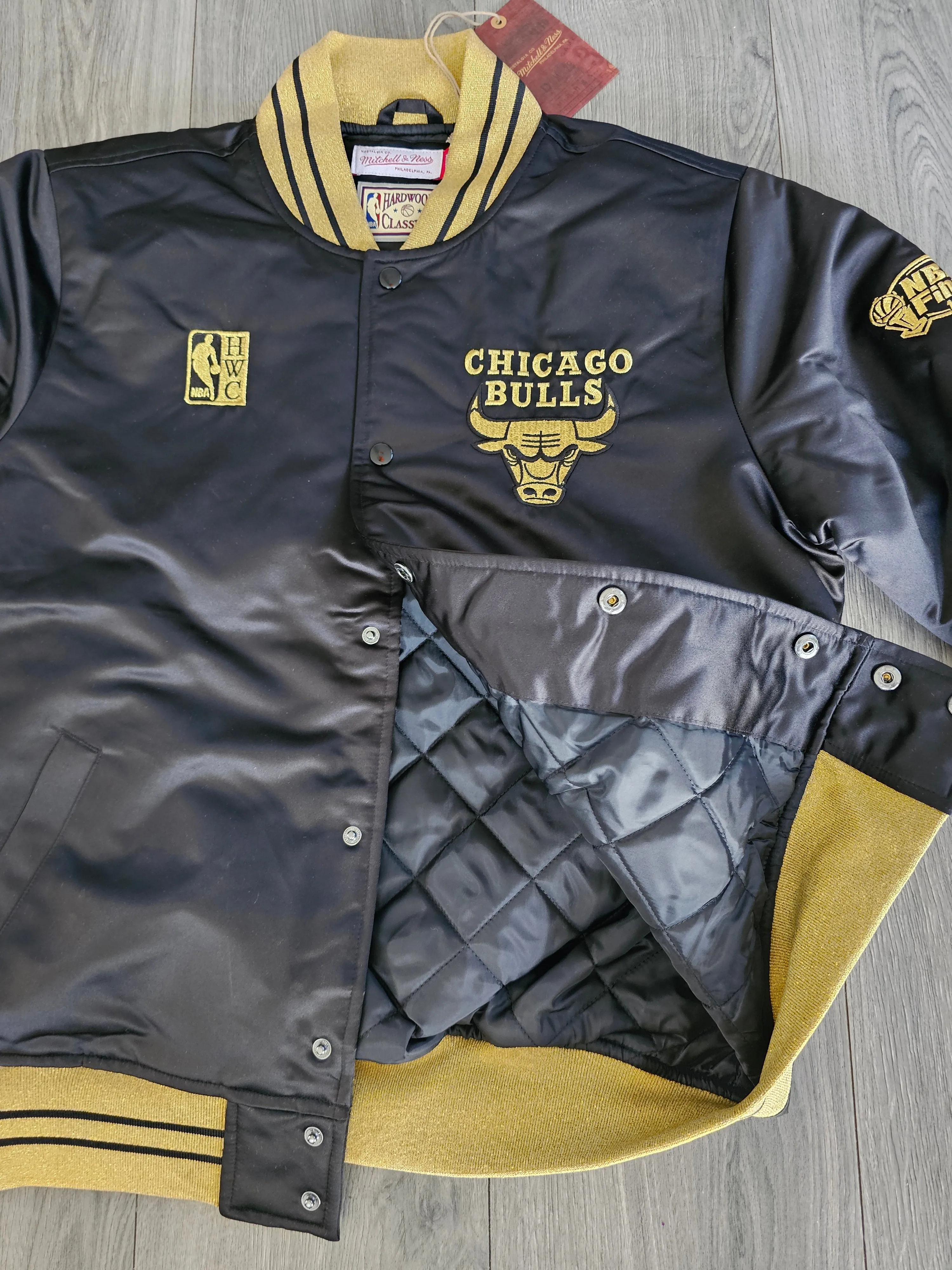 Chicago Bulls Mitchell and Ness Jordan 6 Rings Tribute Jacket