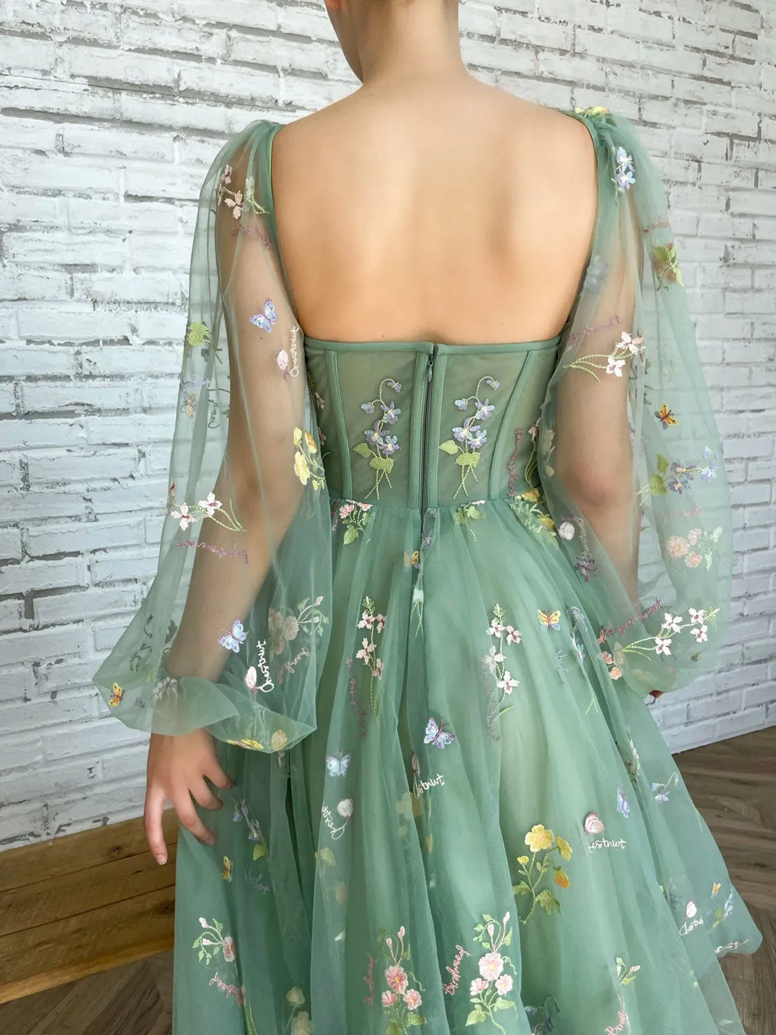 Elegant green long sleeves tulle tea length prom dress, green evening dress