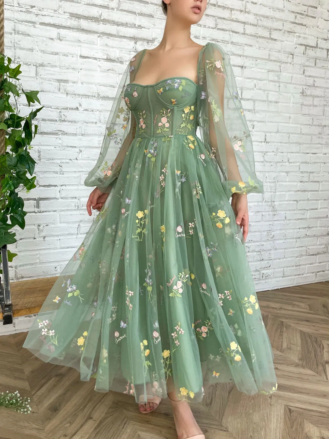 Elegant green long sleeves tulle tea length prom dress, green evening dress