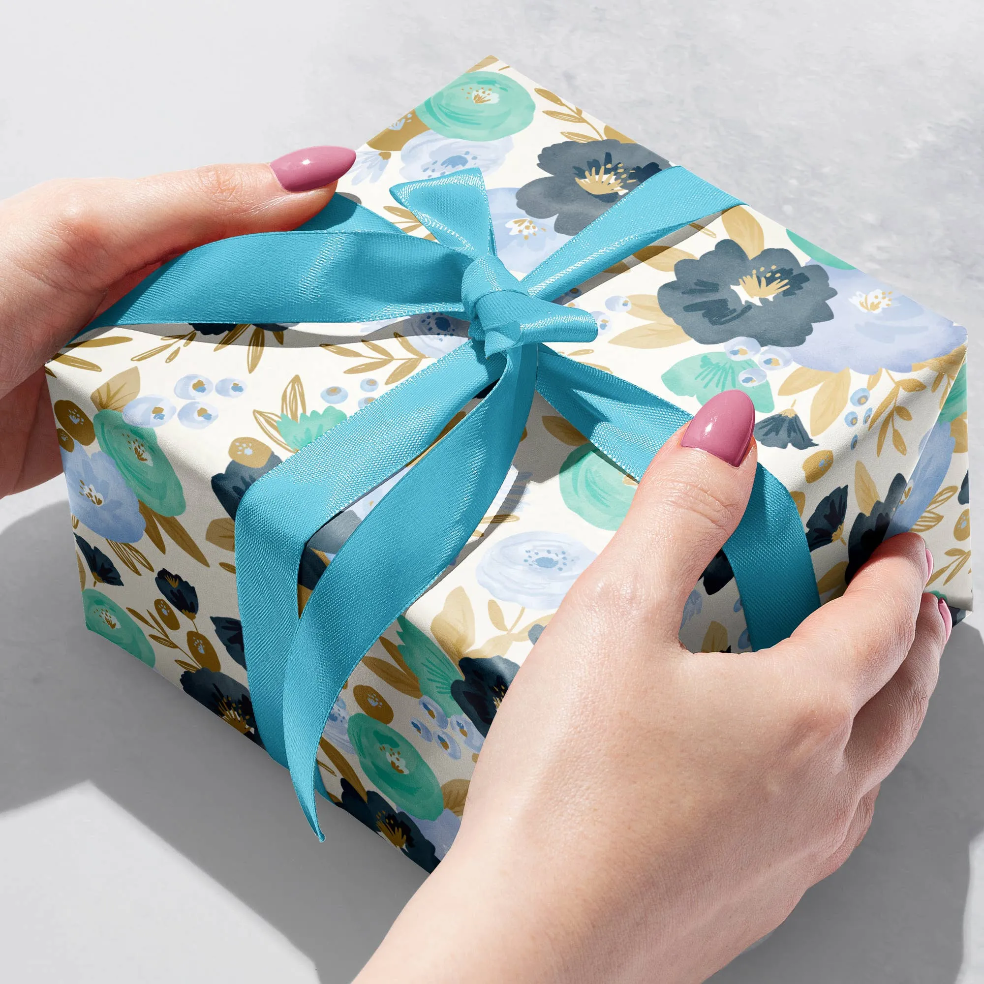 Fresh Flowers Gift Wrap Roll