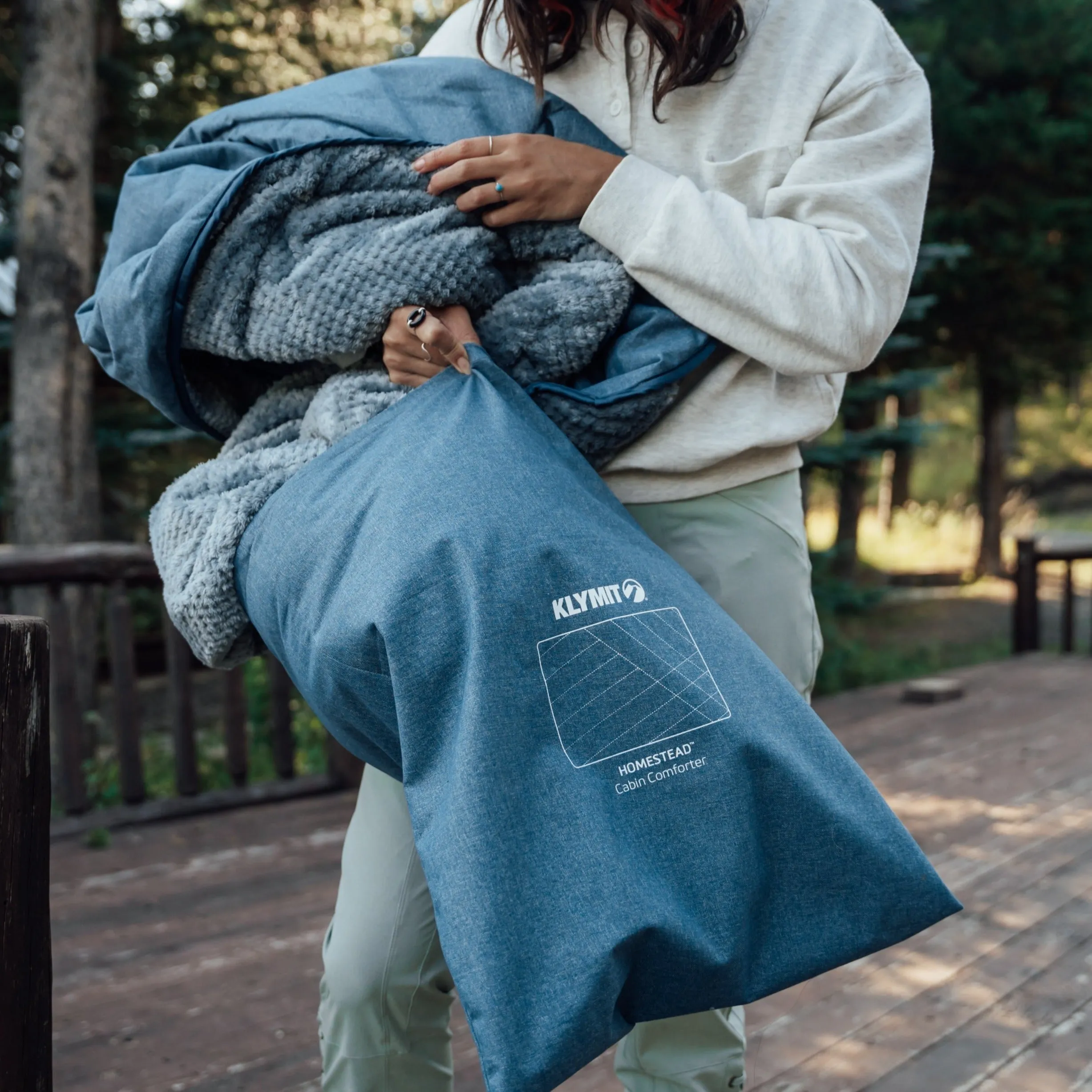 Homestead Cabin Comforter Blanket