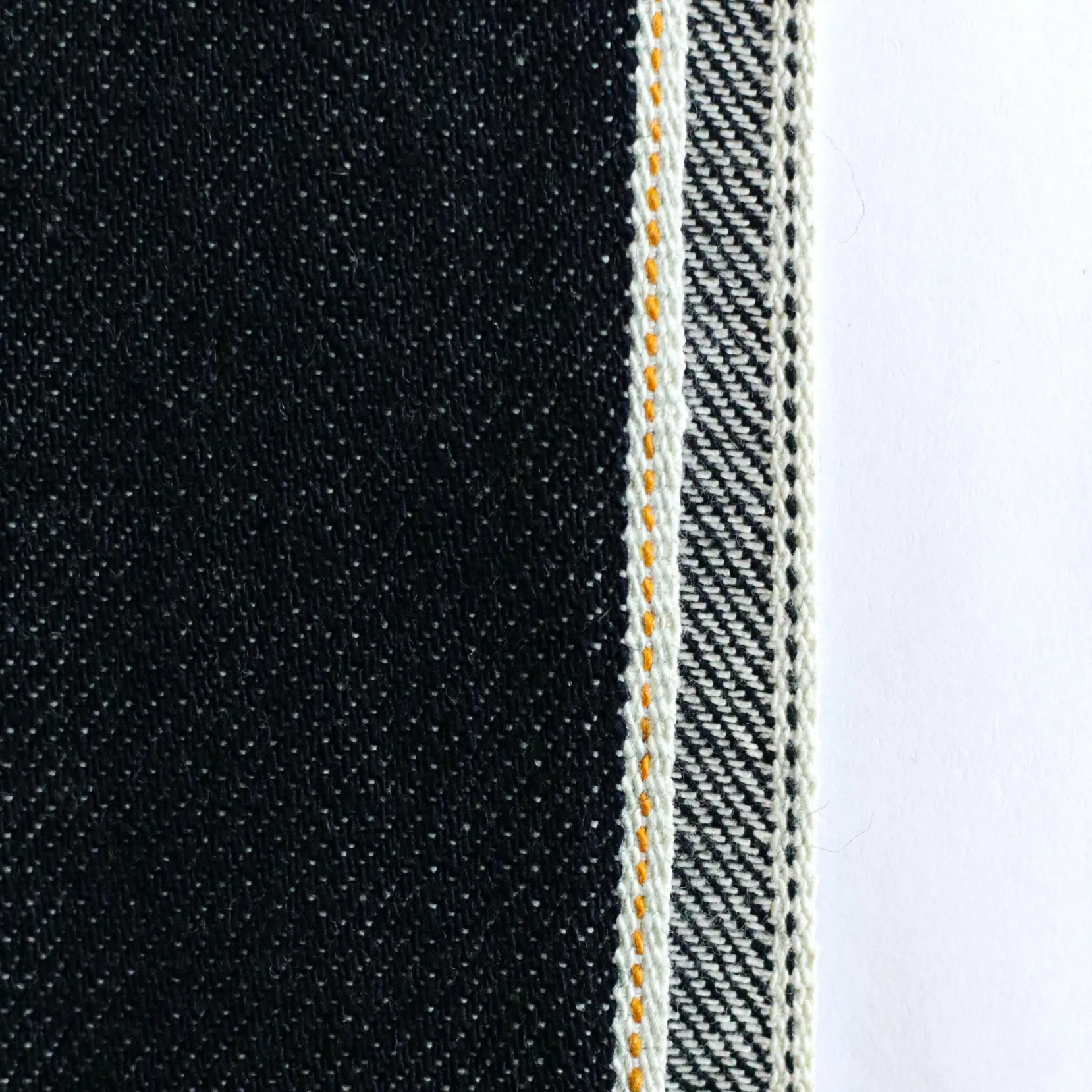 TWO TONE SELVEDGE PAPER WEIGHT DENIM *