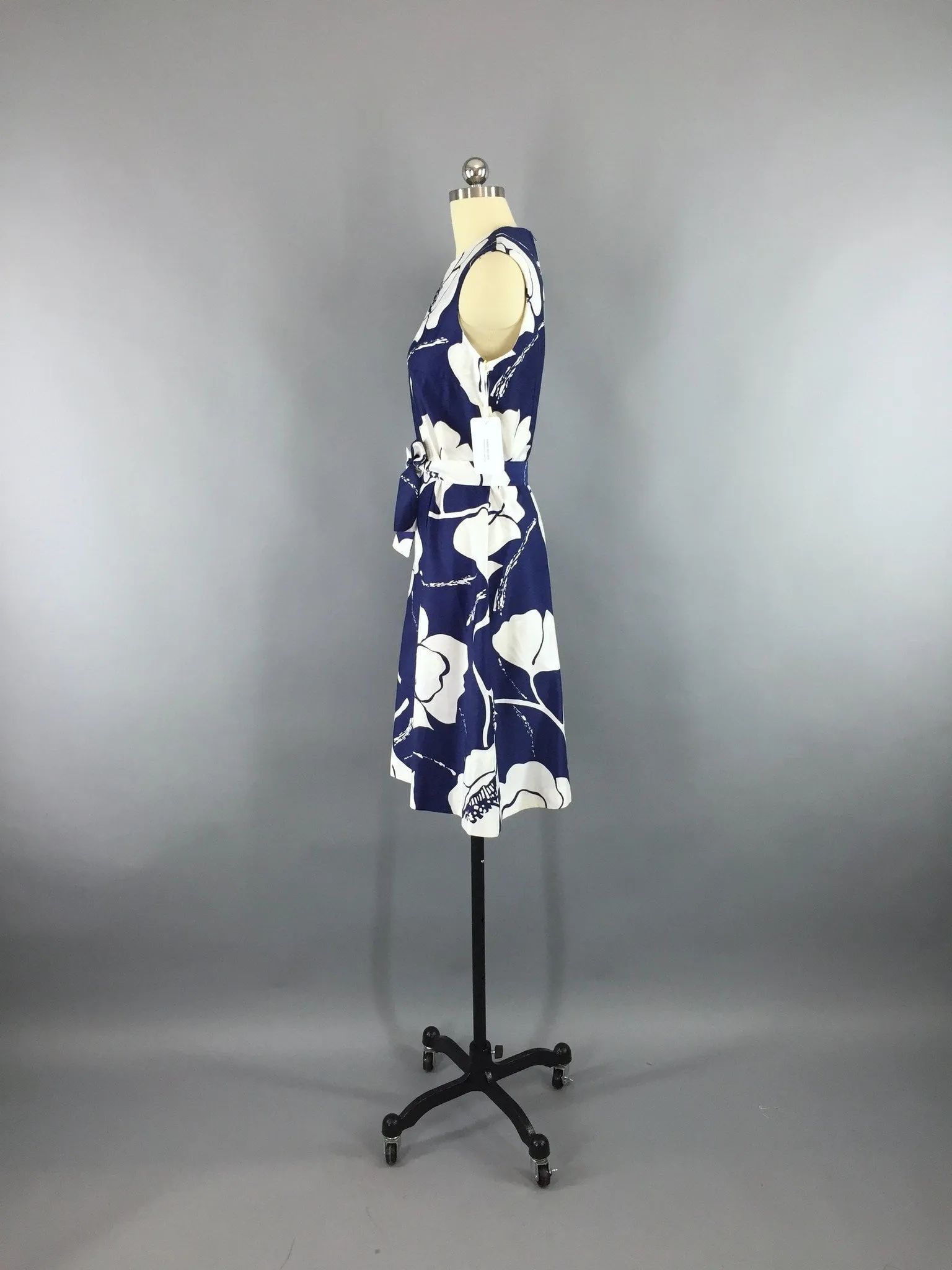 Vintage 1960s Dress / Liberty Circle / Blue Floral Print