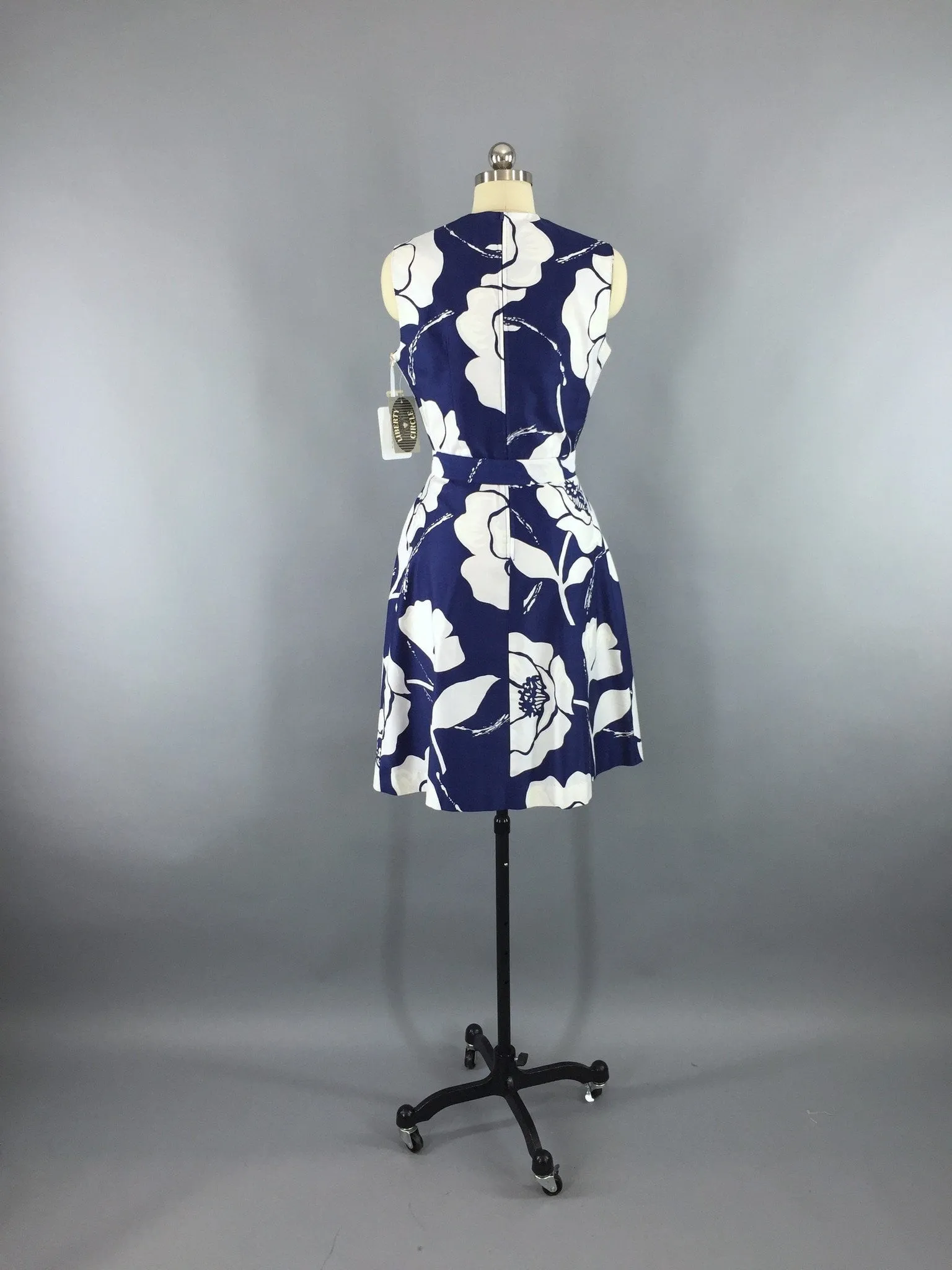 Vintage 1960s Dress / Liberty Circle / Blue Floral Print