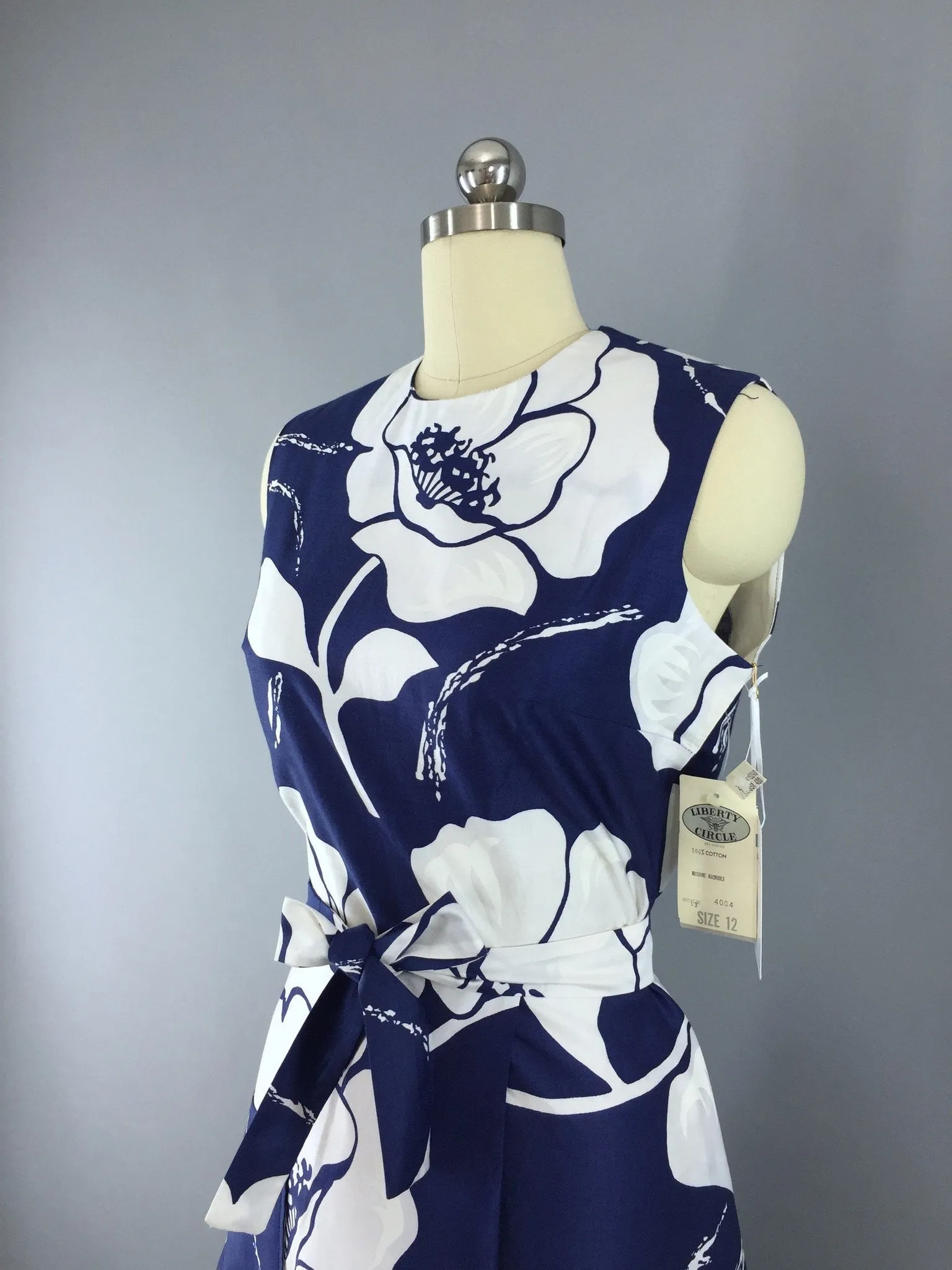 Vintage 1960s Dress / Liberty Circle / Blue Floral Print